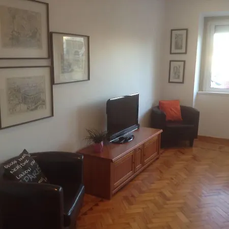Large Flat 2 Suites Liberdade Rossio Lissabon